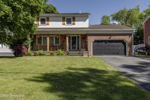 51 Swartson Ct, Albany, NY 12209