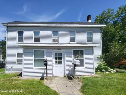 71 Church St, Coxsackie, NY 12051