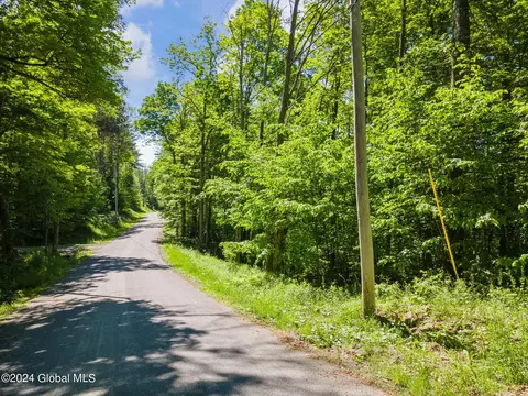 283 Fulton Hill Rd, Fulton, NY 12194