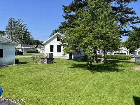 311 Pleasantview Ave, Scotia, NY 12302 photo 3