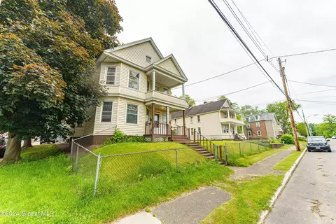 901 Davis Ter, Schenectady, NY 12303