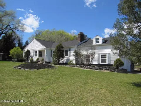 6 Westmore Ave, Queensbury, NY 12804