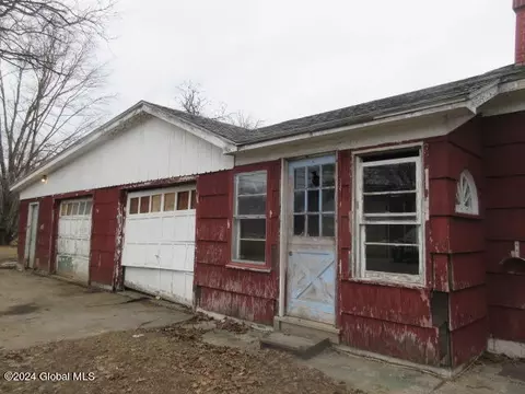 1012 Ridge Rd, Queensbury, NY 12804