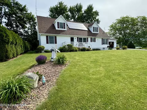 63 Wesleyan Ave, Amsterdam, NY 12010