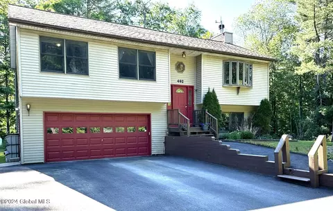 492 Schauber Rd, Ballston Lake, NY 12019