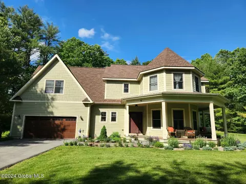 9 Kendrick Hill Rd, Saratoga Springs, NY 12866