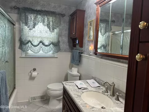 Bath - 1219 Libby Ave, Schenectady, NY 12309 photo 1 of 2