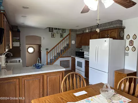 Kitchen - 1219 Libby Ave, Schenectady, NY 12309 photo 5 of 7