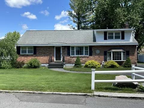 1219 Libby Ave, Schenectady, NY 12309