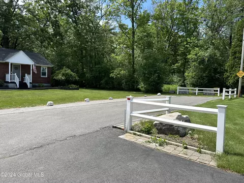Exterior - 1219 Libby Ave, Schenectady, NY 12309 photo 11 of 13