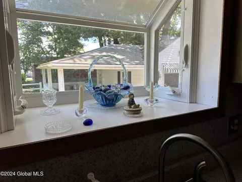 Kitchen - 1219 Libby Ave, Schenectady, NY 12309 photo 3 of 7