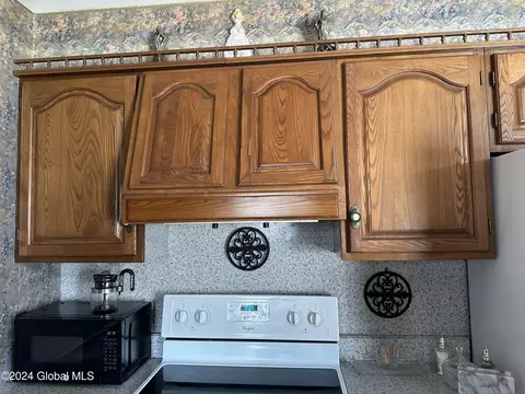 Kitchen - 1219 Libby Ave, Schenectady, NY 12309 photo 2 of 7