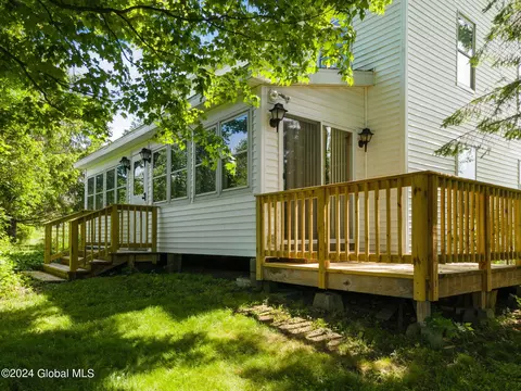 16392 State Route 22, Putnam Station, NY 12861