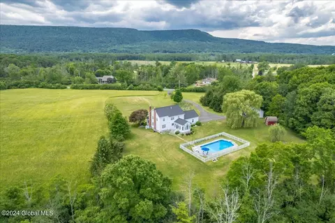 6020 Gardner Rd, Altamont, NY 12009