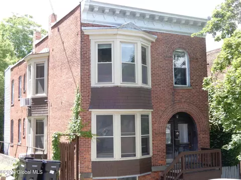 911 Jacob St, Troy, NY 12180