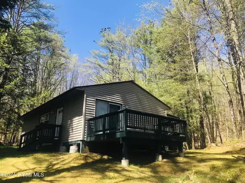35 Indian Hill Rd, Hague, NY 12836
