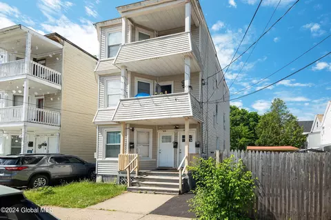 1614 Becker St, Schenectady, NY 12304 photo 2