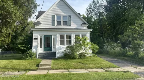 46 Sanford Ave, Amsterdam, NY 12010