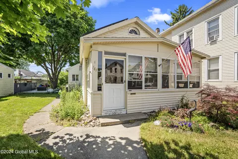 781 4th Ave, Troy, NY 12182