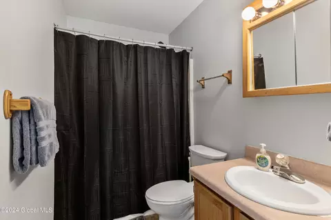 Bath - 18 Trinity Pl, Selkirk, NY 12158 photo 1 of 6