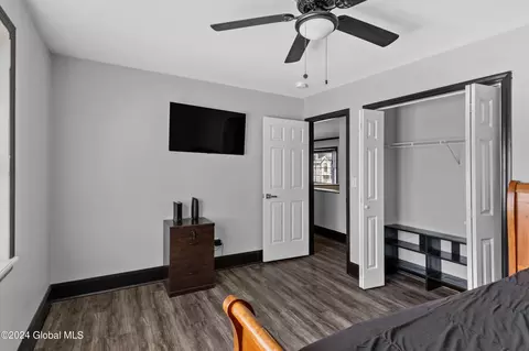 Bedroom - 18 Trinity Pl, Selkirk, NY 12158 photo 3 of 6