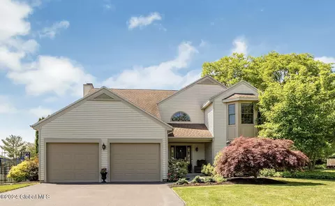 232 Walnut Ln, Slingerlands, NY 12159