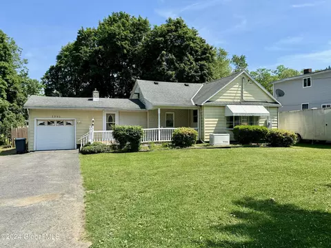 1395 Midline Rd, Amsterdam, NY 12010