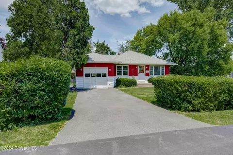 109 W Washington Ave, Rensselaer, NY 12144