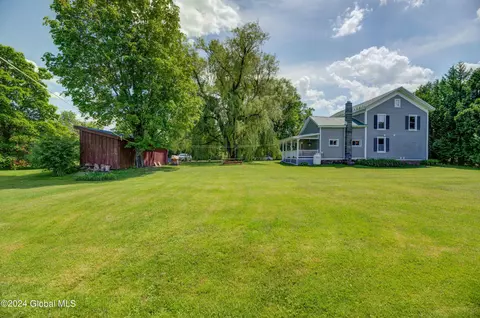 575 W Lykers Rd, Sprakers, NY 12166
