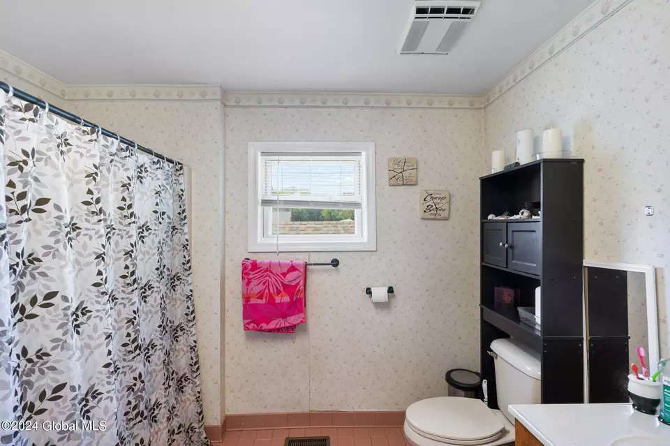  124 Broad St, Hudson Falls, NY 12839 photo 35