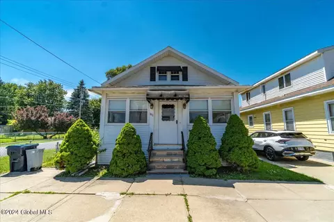 1851 8th Ave, Watervliet, NY 12189