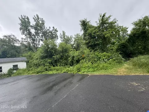 38 Beldale Rd, Slingerlands, NY 12159 photo 3