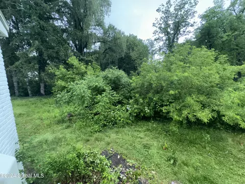 38 Beldale Rd, Slingerlands, NY 12159 photo 4