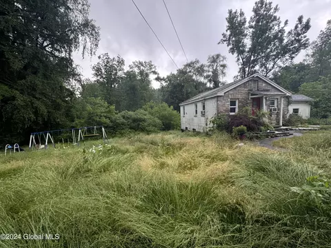 38 Beldale Rd, Slingerlands, NY 12159 photo 2