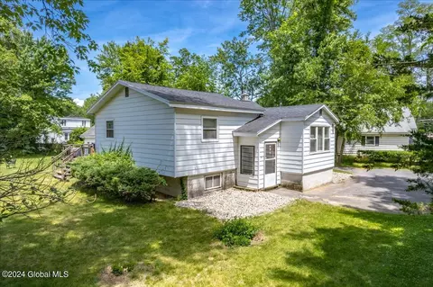 59 Virginia Ave, Colonie, NY 12205