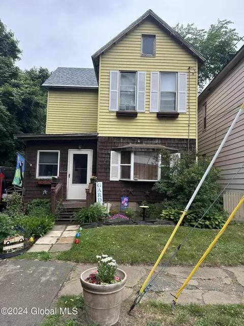 140 Prospect St, Schenectady, NY 12308