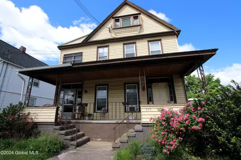 215 N 4th Ave, Mechanicville, NY 12118