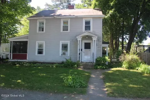 63 Staple St, Glens Falls, NY 12801