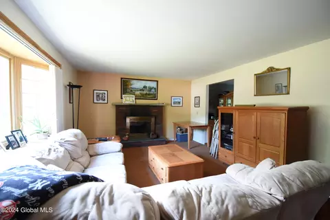 123 Oak Ridge Dr, Glenville, NY 12302 photo 9