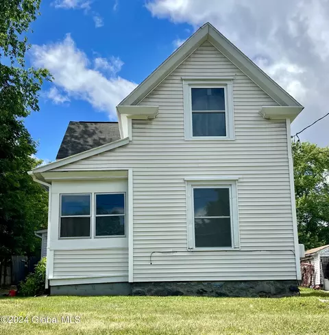 32 Horicon Ave, Warrensburg, NY 12885