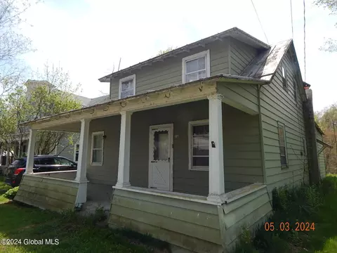 16 County Route 351, Medusa, NY 12120