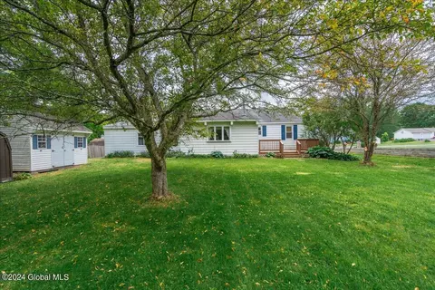 Exterior - 4 Echo Dr, Schenectady, NY 12306 photo 9 of 9