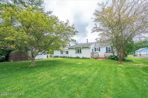 Exterior - 4 Echo Dr, Schenectady, NY 12306 photo 5 of 9