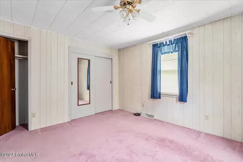 Bedroom - 4 Echo Dr, Schenectady, NY 12306 photo 4 of 6