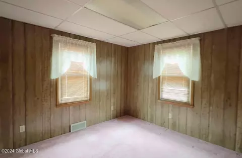 Bedroom - 4 Echo Dr, Schenectady, NY 12306 photo 6 of 6