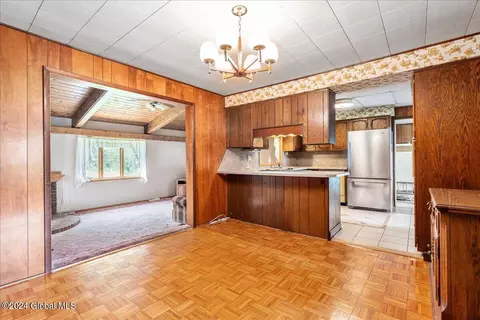 Dining - 4 Echo Dr, Schenectady, NY 12306 photo 2 of 2