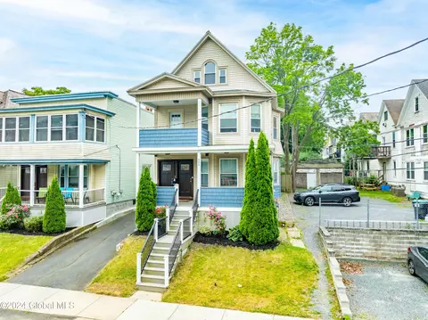 550 Warren St, Albany, NY 12208