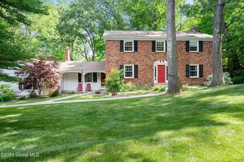 1383 Ruffner Rd, Niskayuna, NY 12309