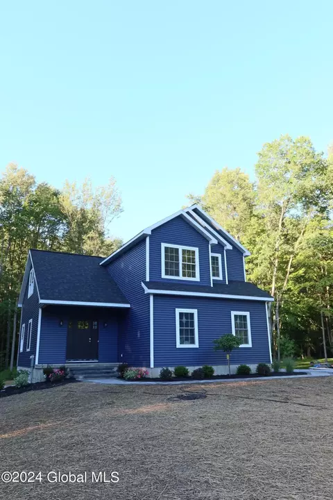 1330 Division St, Ballston Lake, NY 12019