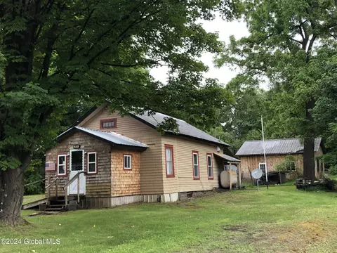 3034 Plank Rd, Mineville, NY 12956